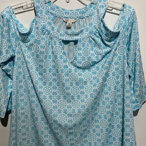 Cato Women's Blue & White Geometric Pullover Keyhole Cold Shoulder Top Size XS